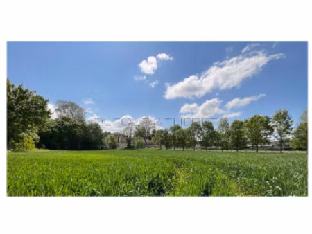 terrain 362 m2 à 12 min de chessy