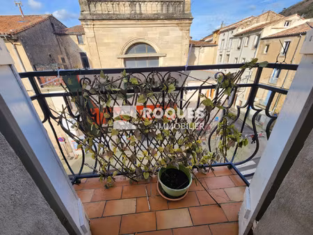 centre ville de lodève  appartement au dernier étage avec ba