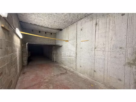 location parking / box 30 m² à talence - secteur forum