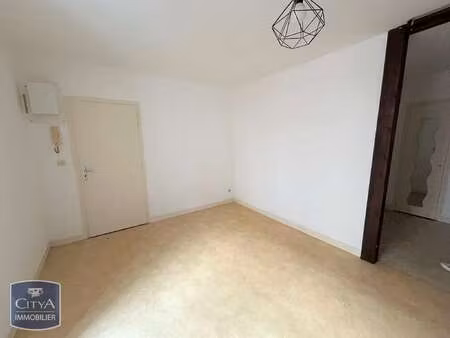 location appartement t1 à cholet (49300) : à louer t1 / 30m² cholet