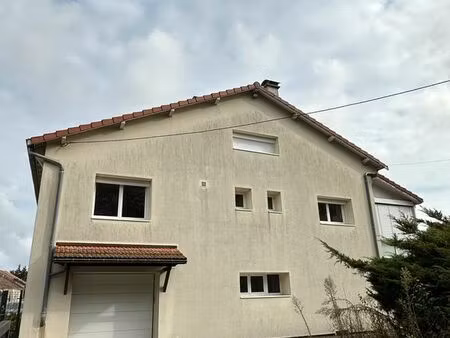 maison individuelle élevée sur sous-sol complet 148 m² / 463 m² de terrain