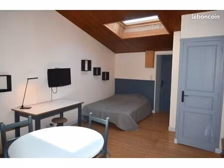 grand studio meublé 22 m² – charges incluses – étudiant ou court séjour (jusqu'au 15/07/26