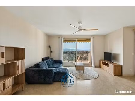 location meublée de standing avec garage en hypercentre de saint didier au mont d’or