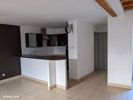 appartement centre ville avec petite terasse