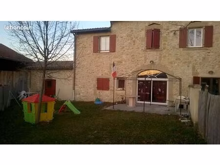 location maison avec extérieur