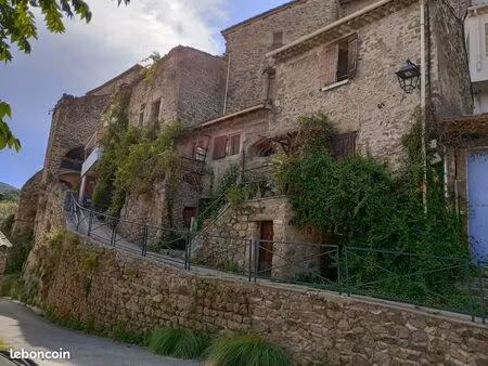 charmant logement meublé avec petit extérieur plein sud