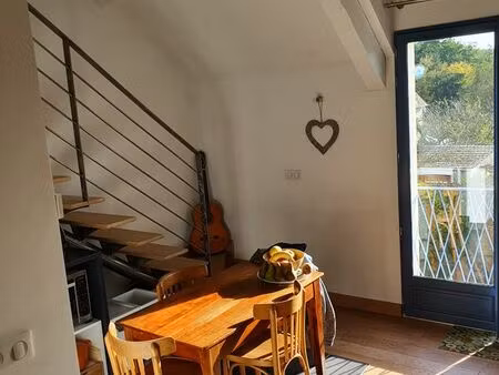 magnifique duplex f2. 40 m² 2 places sous sol cavon