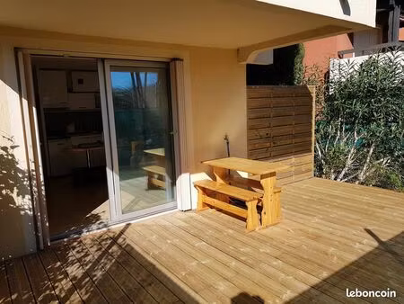 location studio 18 m2 fréjus tour de mare