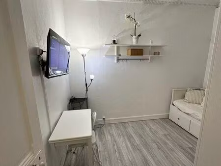studio 1 pièce 17 m²