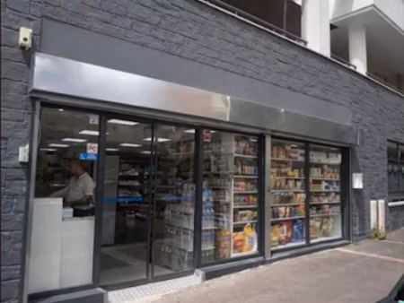 location locaux professionnels 137 m² à bagnolet (93170)  36 000 €