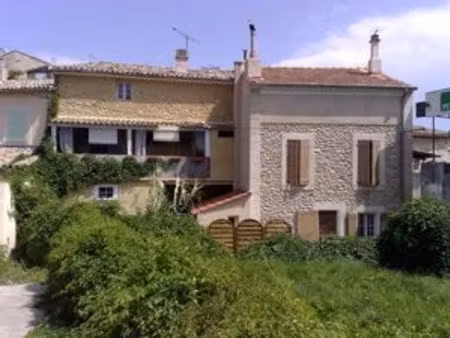 location maison 6 pièces 110 m² à la brillanne (04700)  1 090 €