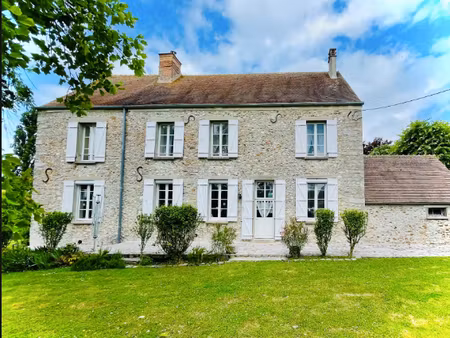 location meublée maison 12 pièces 370 m² à gastins (77370)  4 000 €