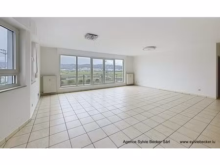à louer appartement 190 m² – 3 000 € |lorentzweiler
