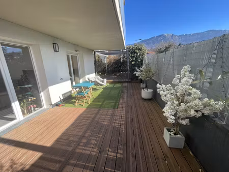 appartement t3 en rez de jardin dans résidence sécurisée