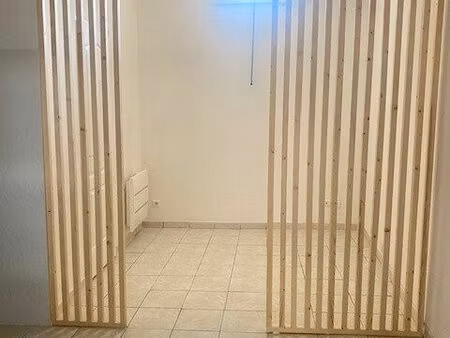 location appartement 1 pièce 22 m² à aubagne (13400)