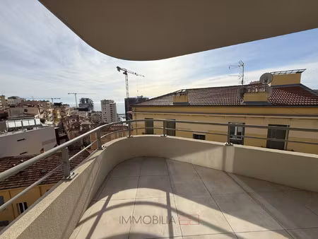 appartement - dernier étage - terrasse - garage et cave