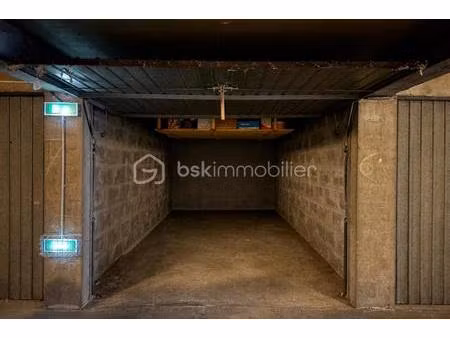 parking de 15 m² à grenoble