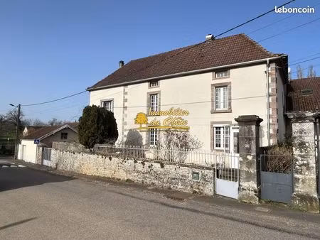 maison 5 pièces 137 m²