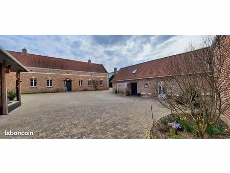 propriété de 9 pièce - corps de ferme