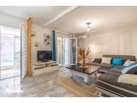 maison de ville t3 de 60m2 à marseille 13011  impasse des 3 maisons