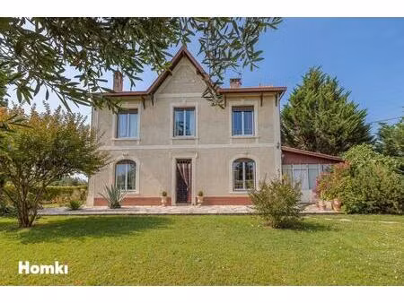 maison/villa t8 de 200m2 à les peintures 33230  le bourg