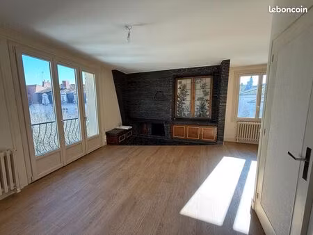 plein centre appt t3 3ème étage 70m²