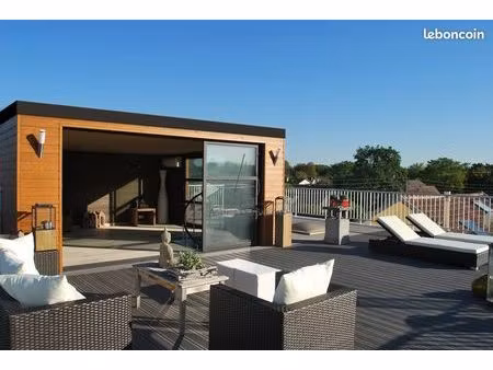 loft/atelier/surface 5 pièces 140 m²