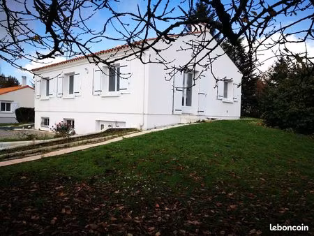 maison 3 chambres aizenay