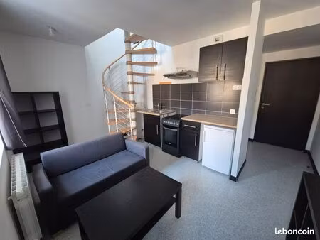 proche gare - t2 en duplex meublé avec parking - 34m2