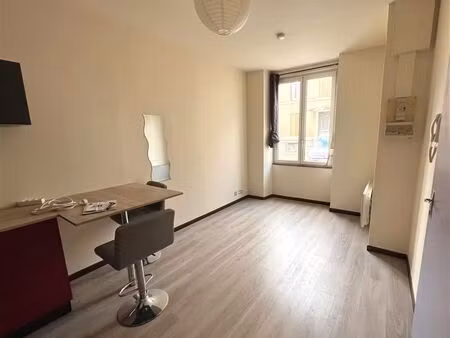 studio 1 pièce 17 m²