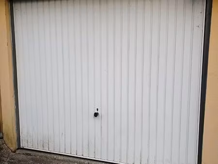 box garage a louer