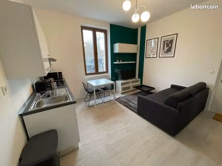 studio meublé toute charges comprises