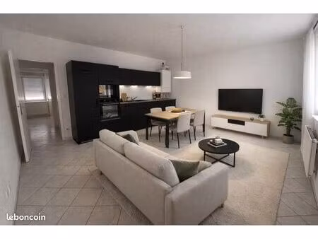 appartement t3 - au centre ville de morteau  proche des commerces et de l'école louis perg