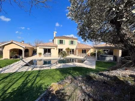 maison 6 pièces sur parcelle de 1500m² avec dépendances et garages