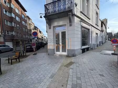 commerce - angle - belle vitrine