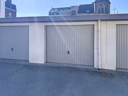garage fermé à proximité de namur