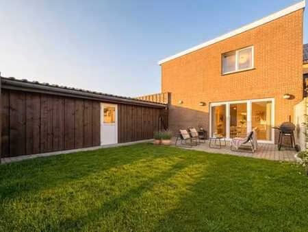 maison 2 chambres avec jardin et garage box indépendant