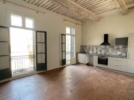 34120 pézenas immeuble 3 appartements et 3 studios 1 terrass