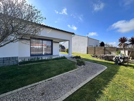 maison le girouard  proche grosbreuil