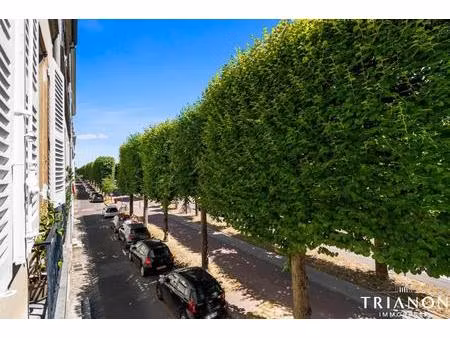 appartement 5 pieces / deux chambres a vendre en exclusivite a versailles proche centre vi