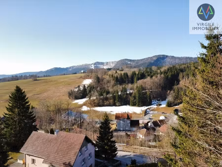 belle maison avec terrain et vue dégagée dans les hauteurs d