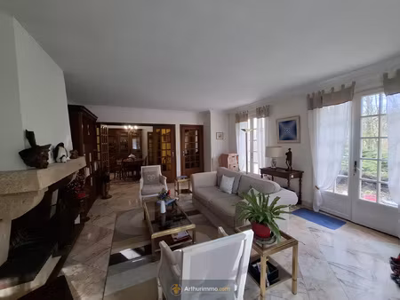 propriété 188 m2  terrain 2800 m2 sous sol complet