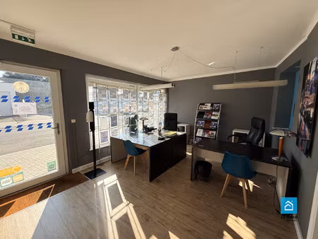 oberhausbergen – à louer  local commercial emplacement premiu