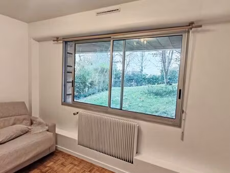 location studio meublé garches