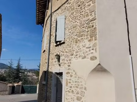 appartement type 3 de 70 m2 (1er étage)