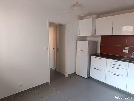 trés bel appartement de type 2 saint-cyprien république