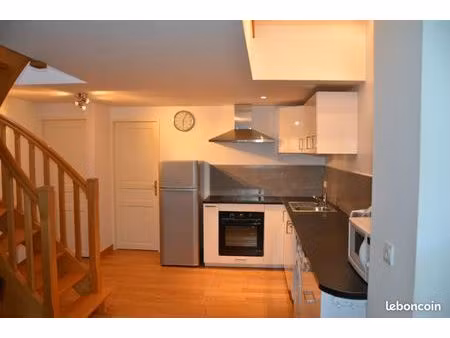 duplex hyper centre 2 chambres - libre de suite