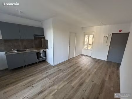 studio 1 pièce 23 m²