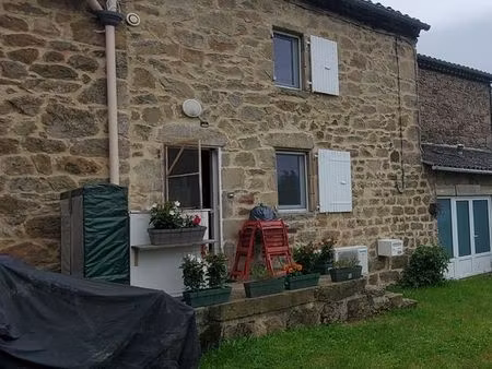 petite maison de hameau pierres type 1-2 meublée