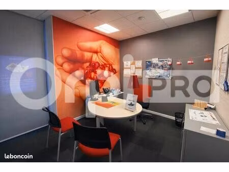 local commercial 127 m²